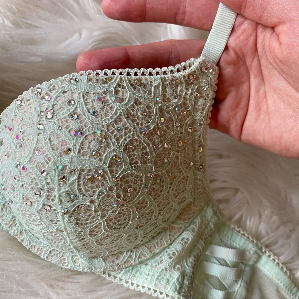 ✨ Customized Bling Victoria’s Secret Push Up Bra ✨ - Picture 5 of 8